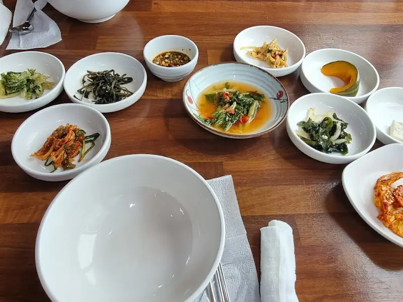 다채로운 반찬들