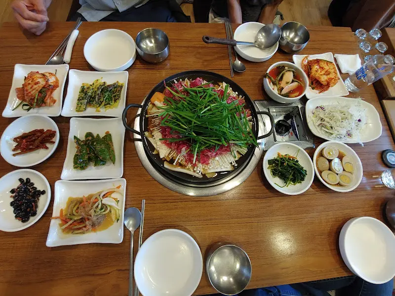 아리울한우명품관 전체 상차림