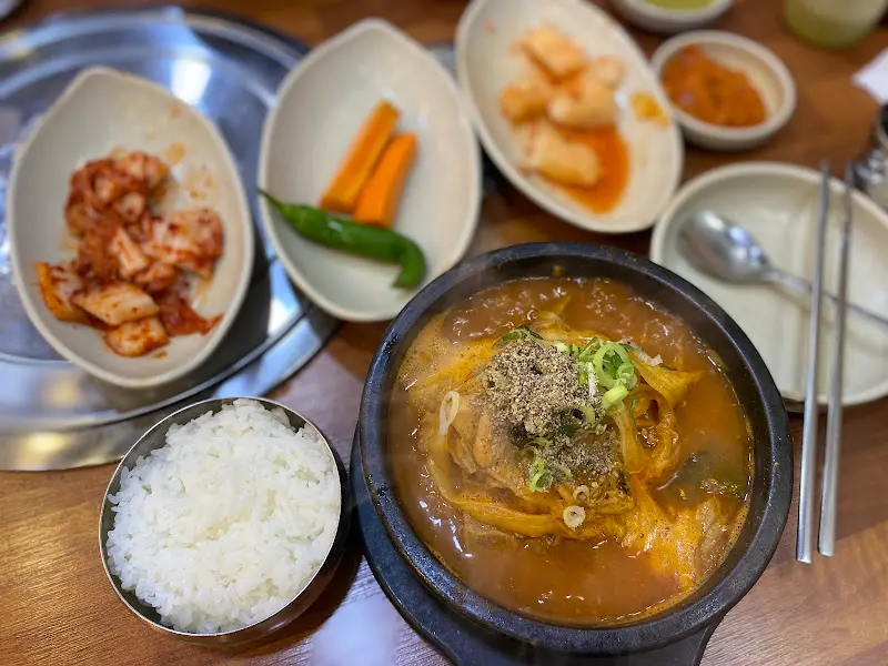 뼈해장국 한상차림