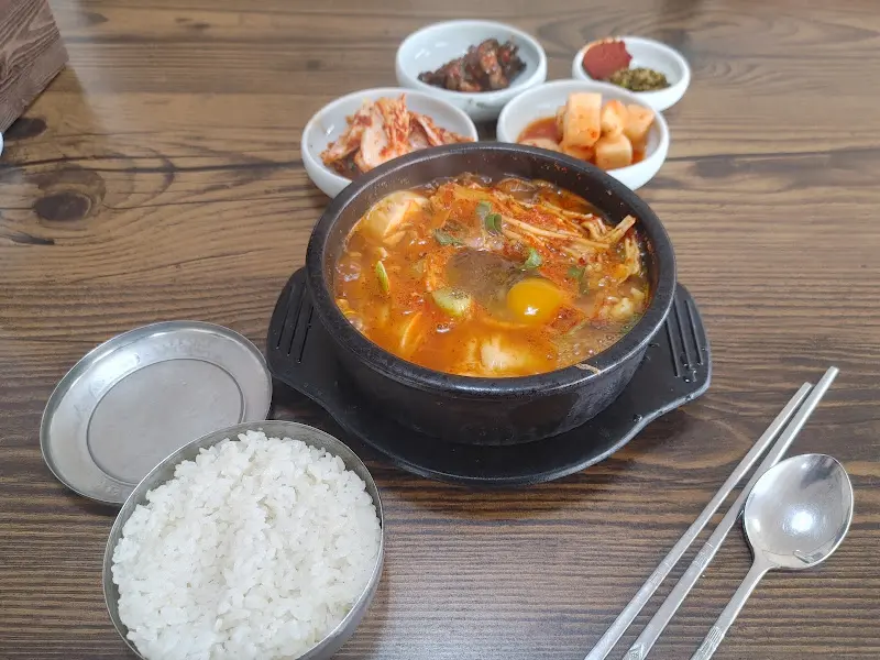 해장국과 밑반찬