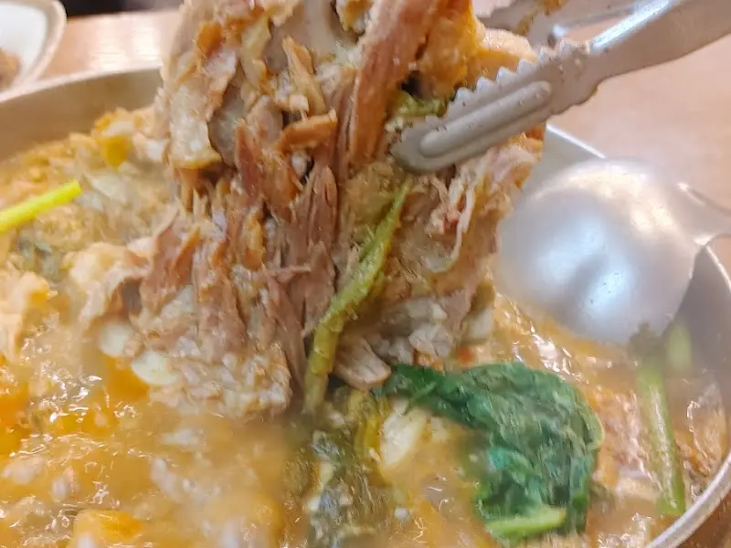 뼈에 푸짐하게 붙어있는 살점