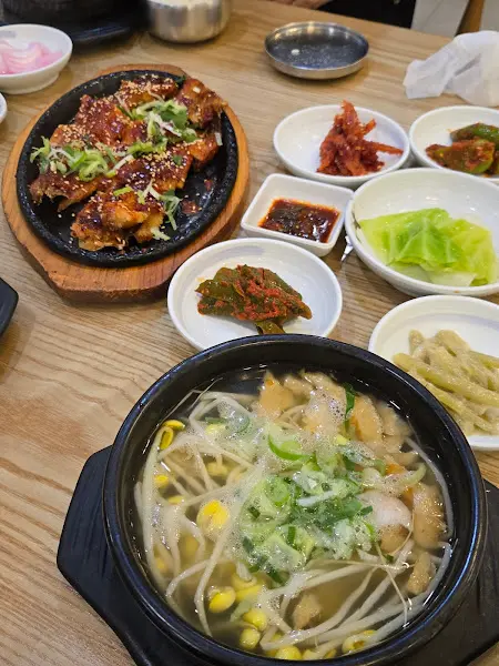 황태탕과 황태구이 한상차림