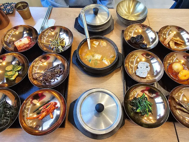 정갈하게 차려진 12첩 반상