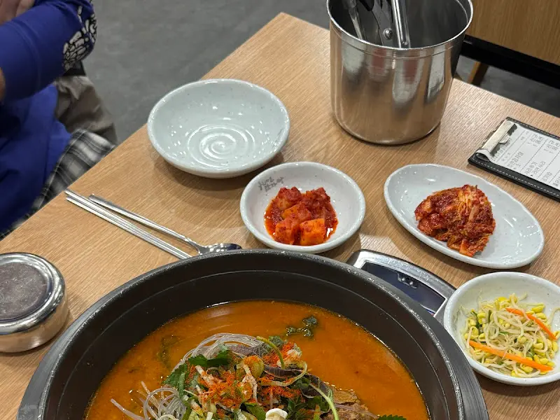 감자탕과 곁들여 먹는 반찬들