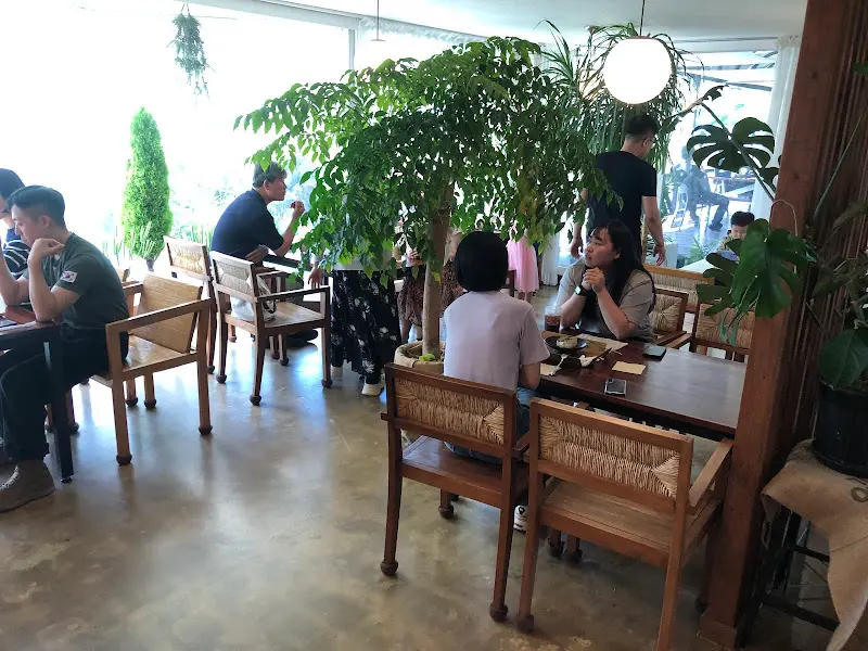 카페 내부 테이블