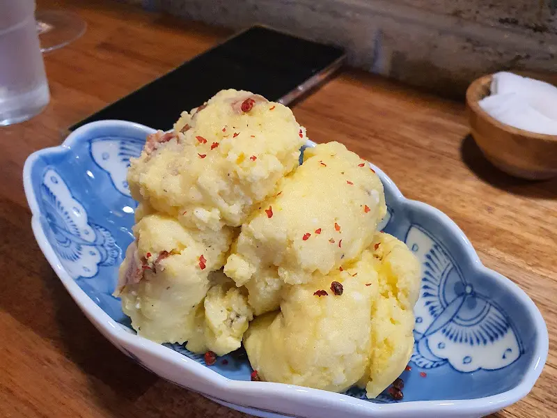 고등어 훈연 초회와 감자샐러드