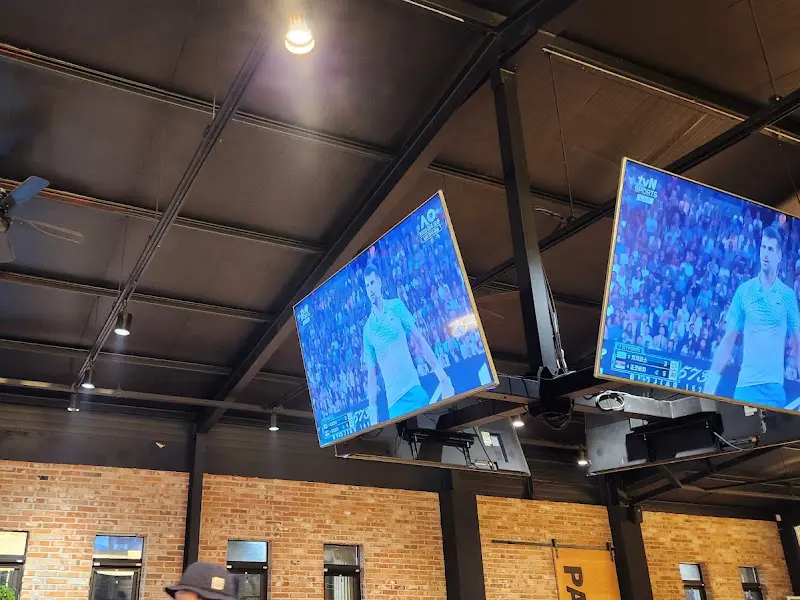 천장에 설치된 스크린