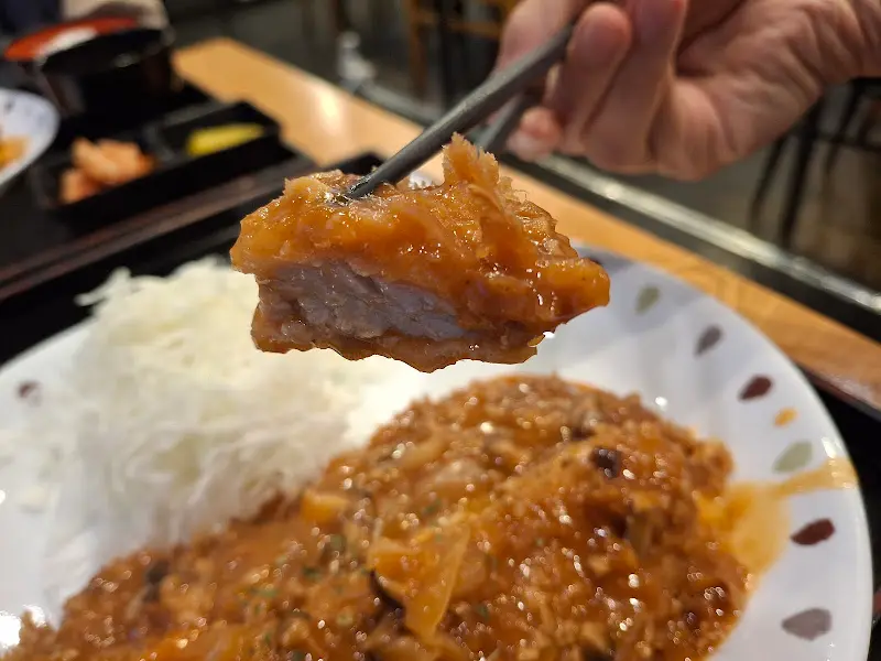 병규돈가스 단면