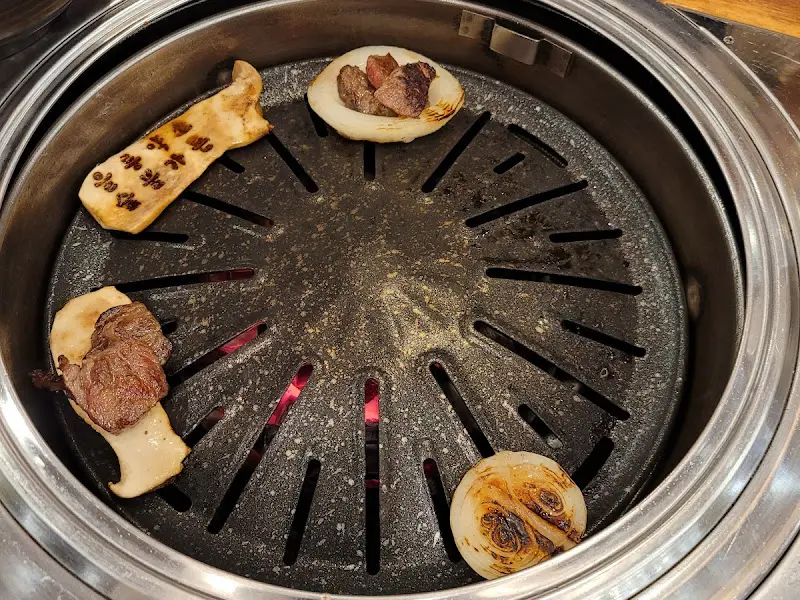 불판 위의 약소