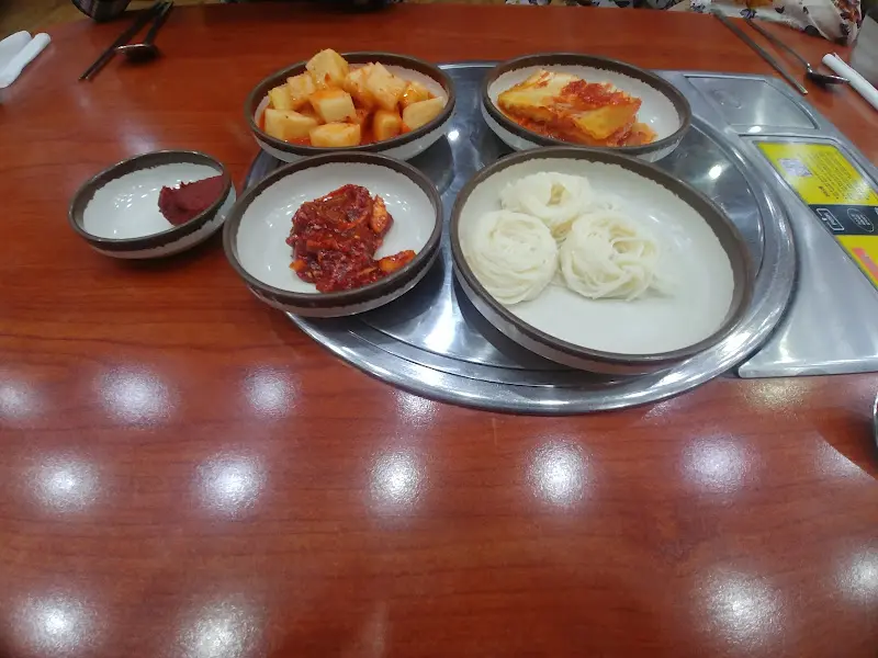 뚱보네곰탕 반찬