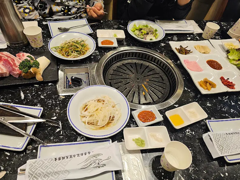 미우한우 테이블 세팅