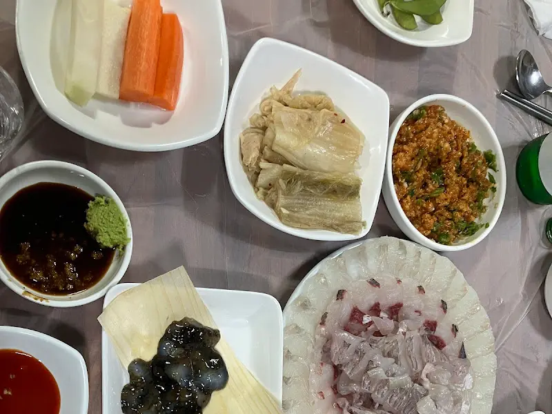 모듬회와 밑반찬