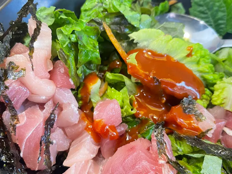 회덮밥 비비는 모습