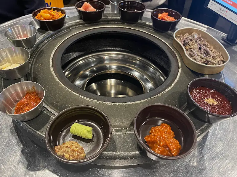 다양한 소스와 곁들임