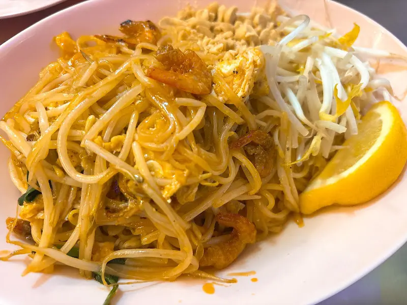 윤기가 흐르는 팟타이