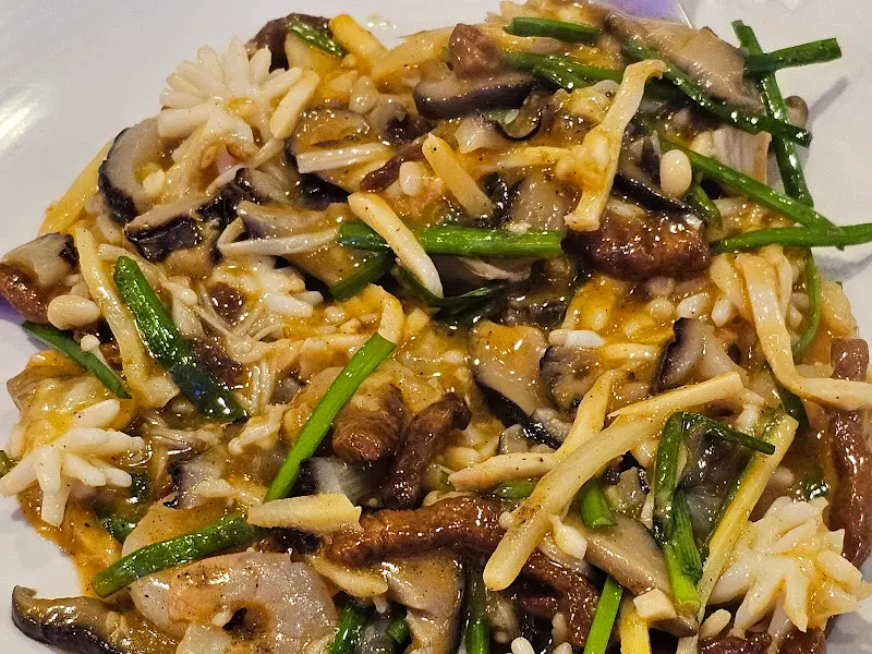 윤기가 흐르는 유산슬