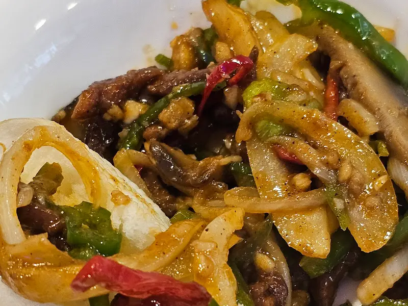 고추잡채와 꽃빵