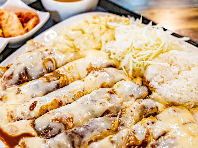 치즈돈까스의 단면