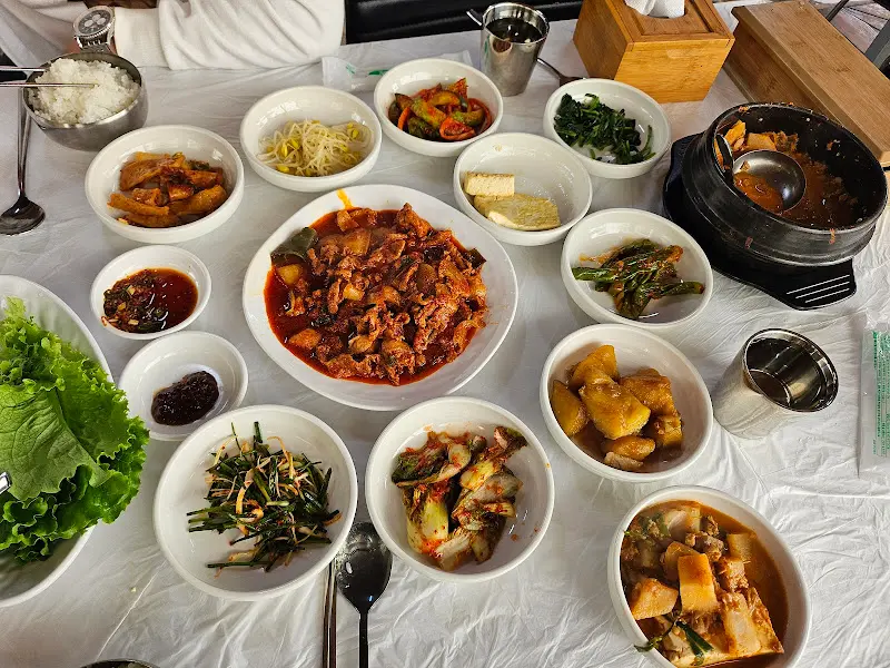 든해솔 정식 한 상 차림