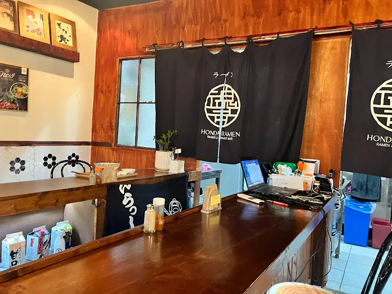 혼다라멘 울진점 내부
