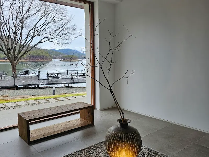 펜션 내부 인테리어