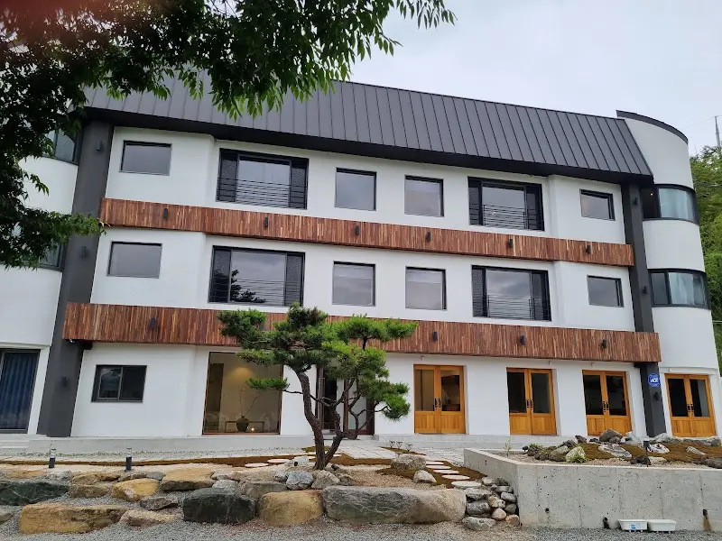 펜션 '그곳' 전경