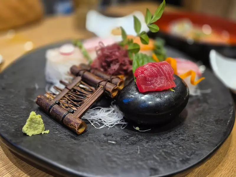 신선한 사시미 한 접시