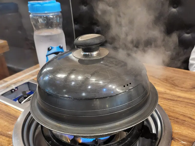 보글보글 끓는 김치찌개