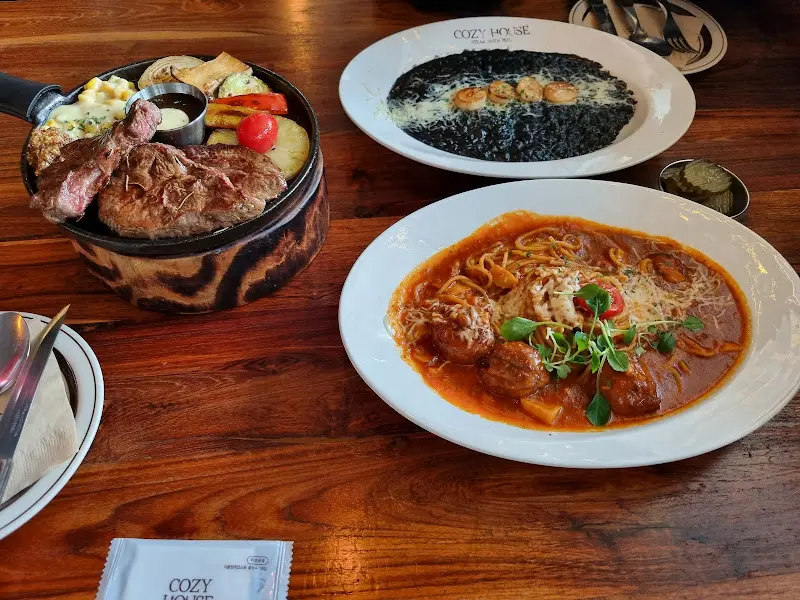 10달러 스테이크, 미트볼 토마토 파스타, 관자 먹물 리조또