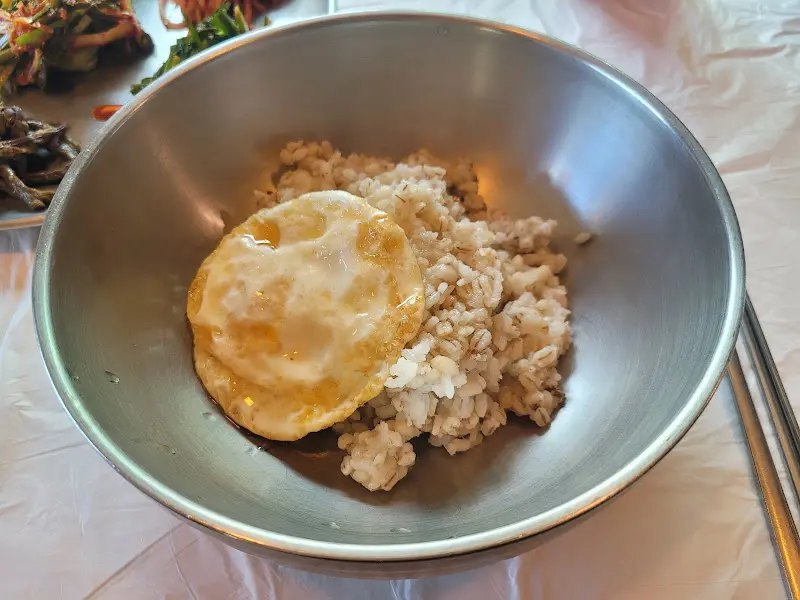 맛있는 보리밥 비빔밥