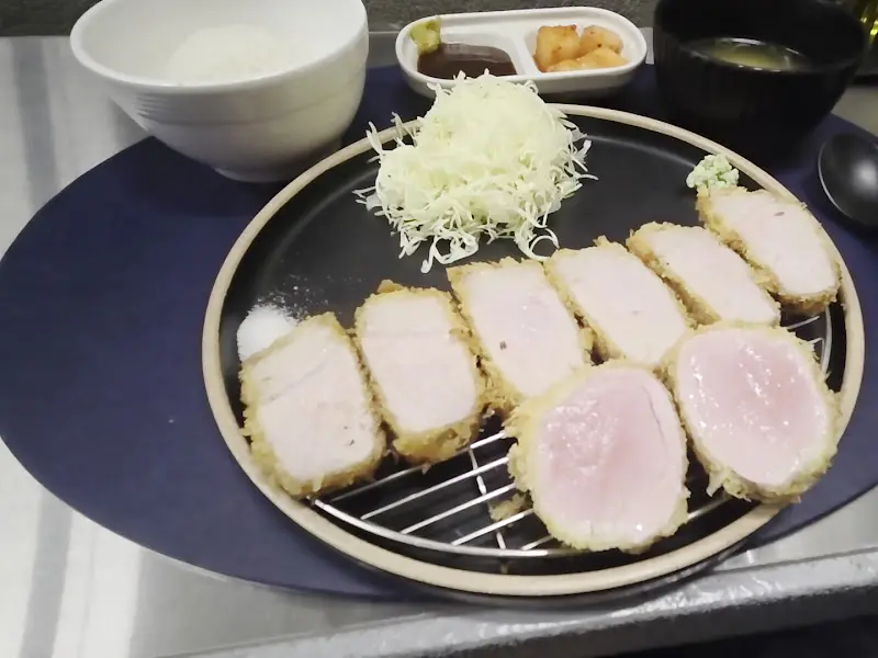 돈카츠 한상차림