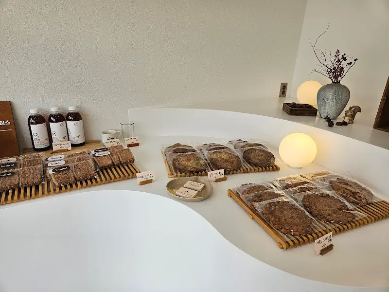 bamtol 빵 진열대2