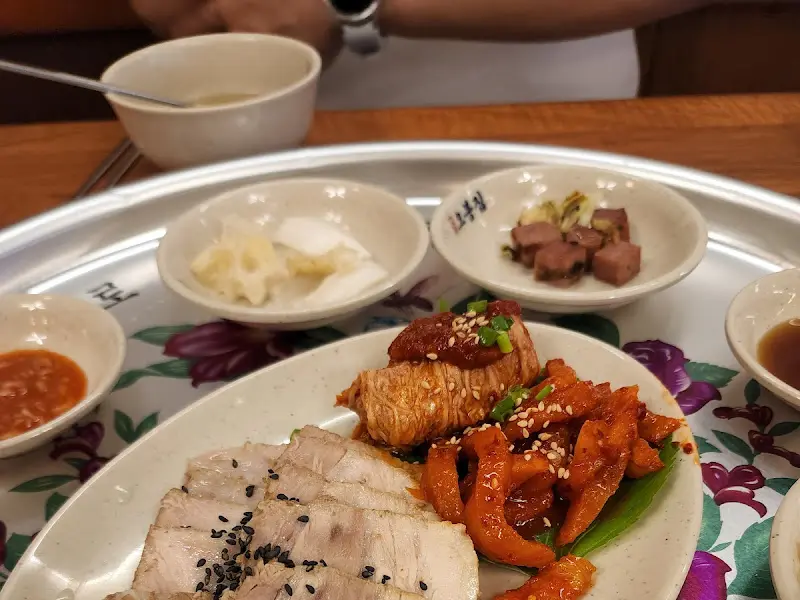 보쌈, 김치, 곁들임