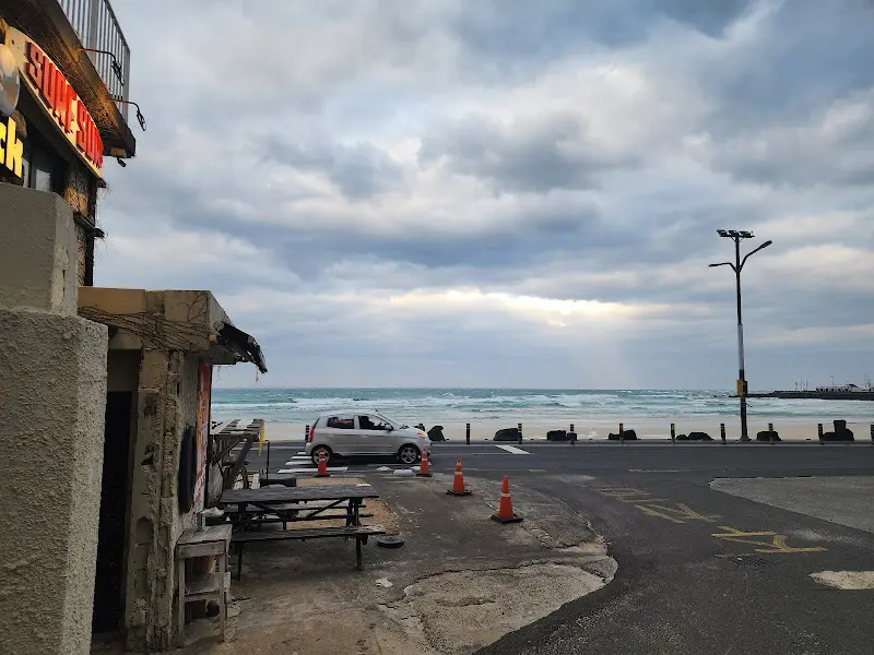 월정리 해변의 야경