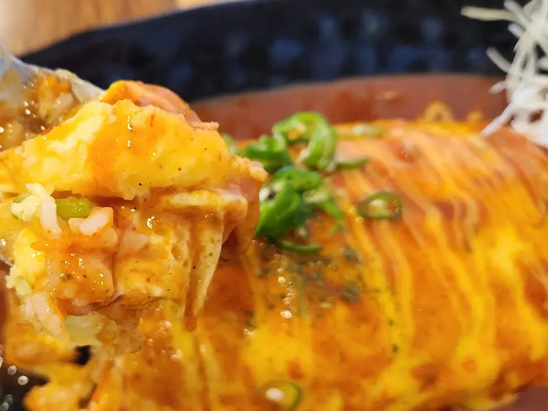 오무라이스 단면