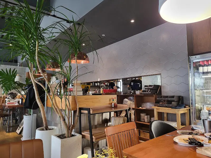 폴이네키친 내부