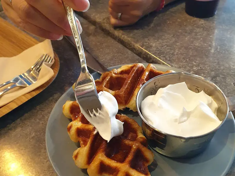 크로플과 생크림