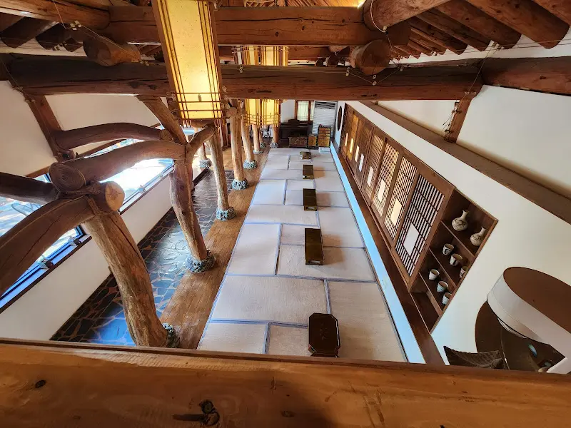 이와 카페 내부