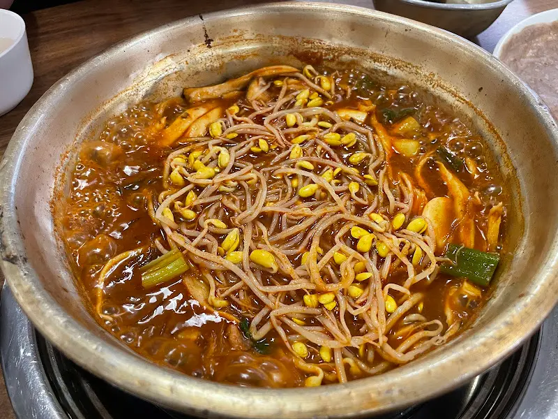 보글보글 끓는 등갈비찜