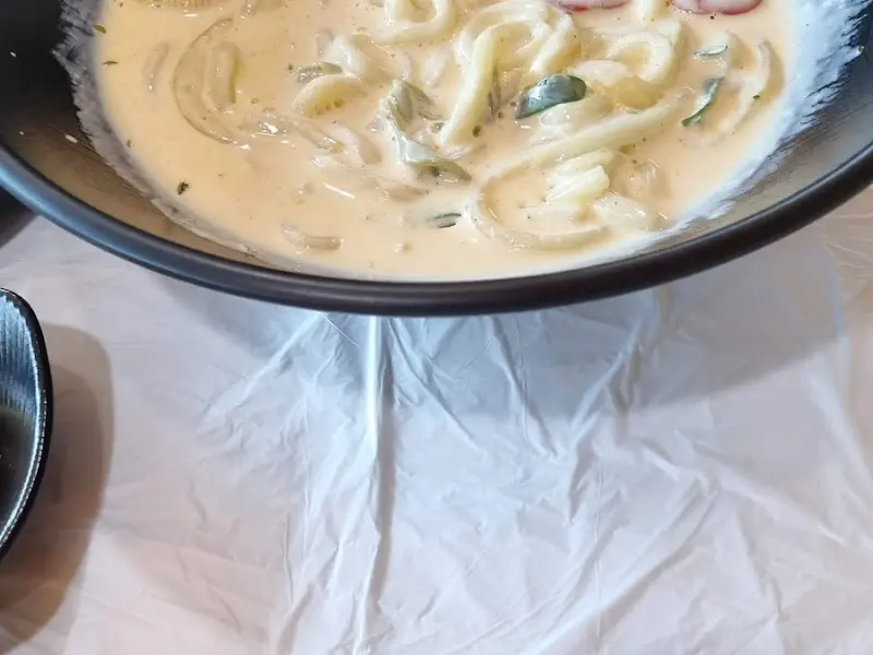 크림우동의 부드러운 자태