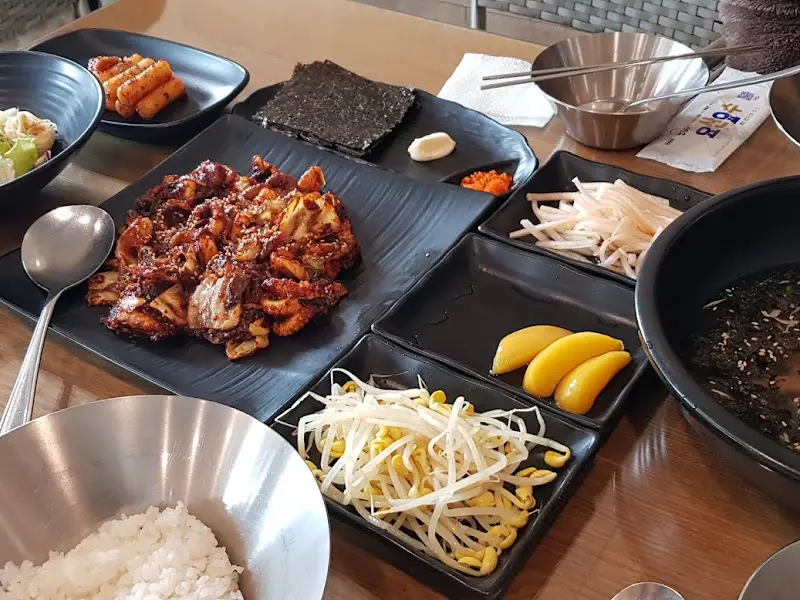 메인 메뉴 쭈꾸미 볶음