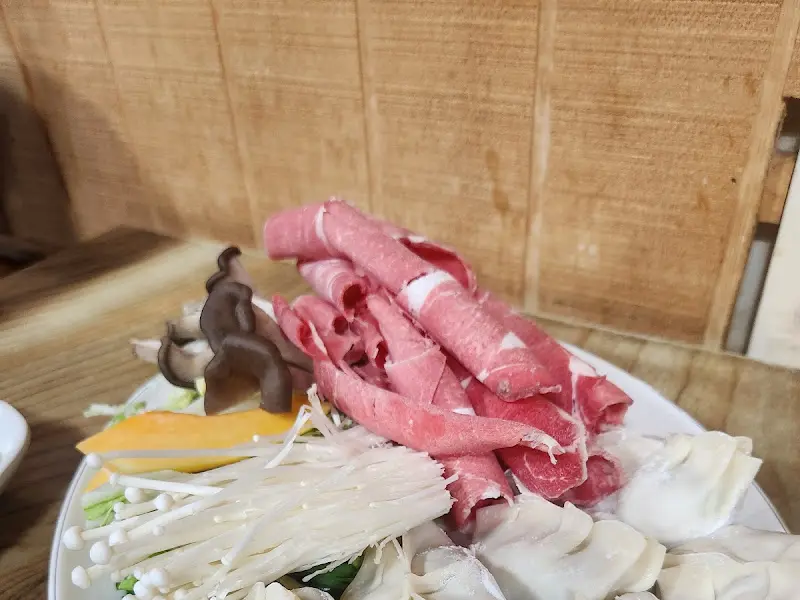 만두와 샤브샤브 재료