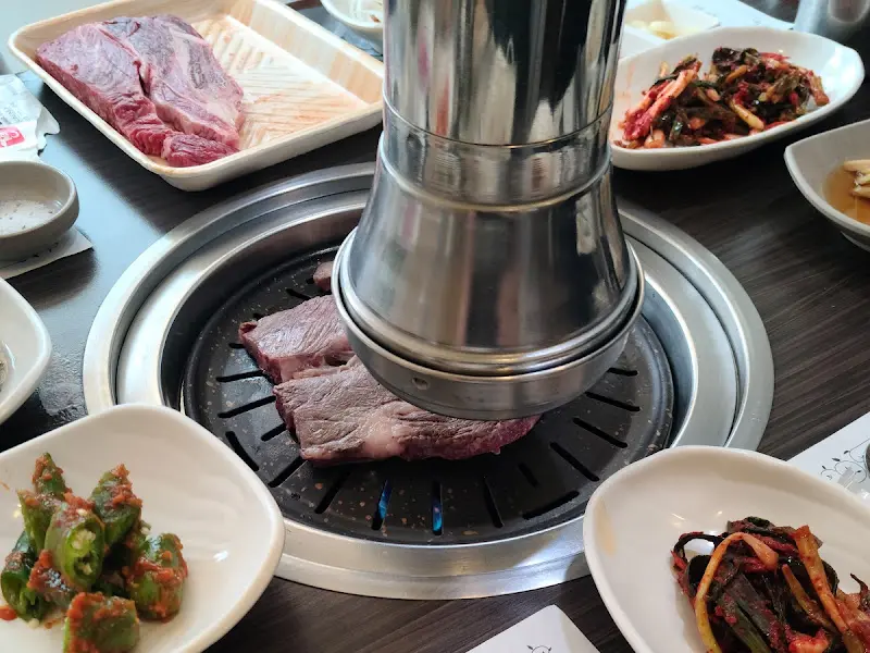 고기 구워지는 모습