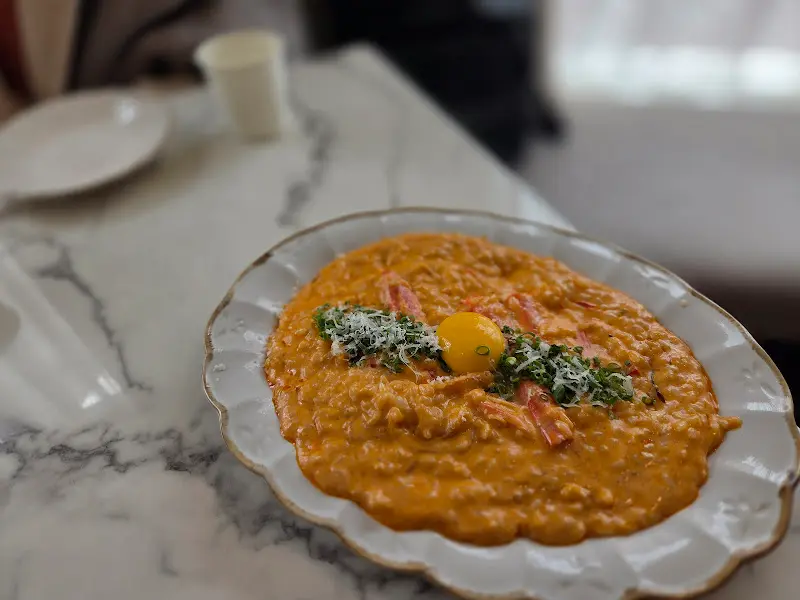 게살 매콤 리조또 근접샷