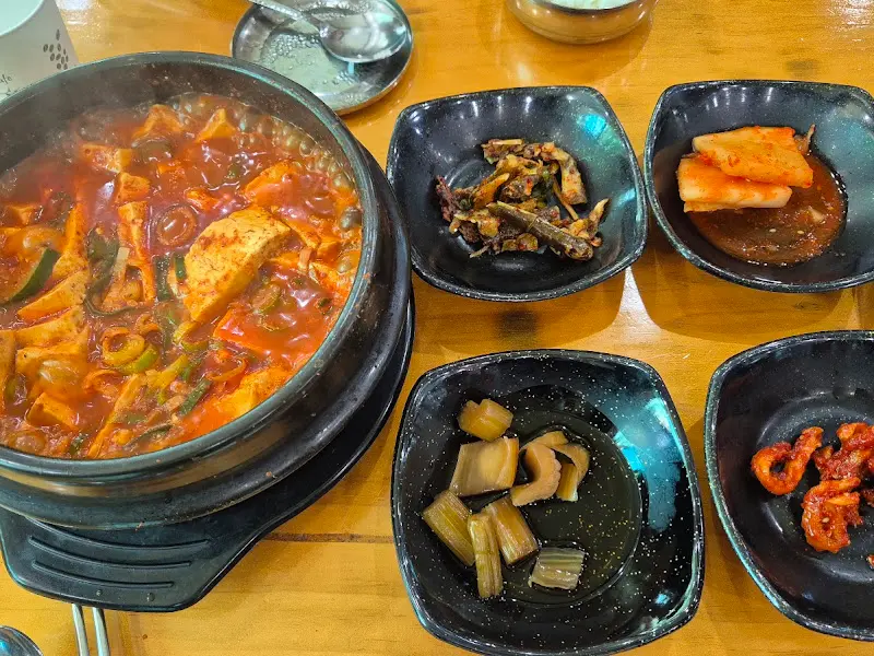 두부조림과 반찬