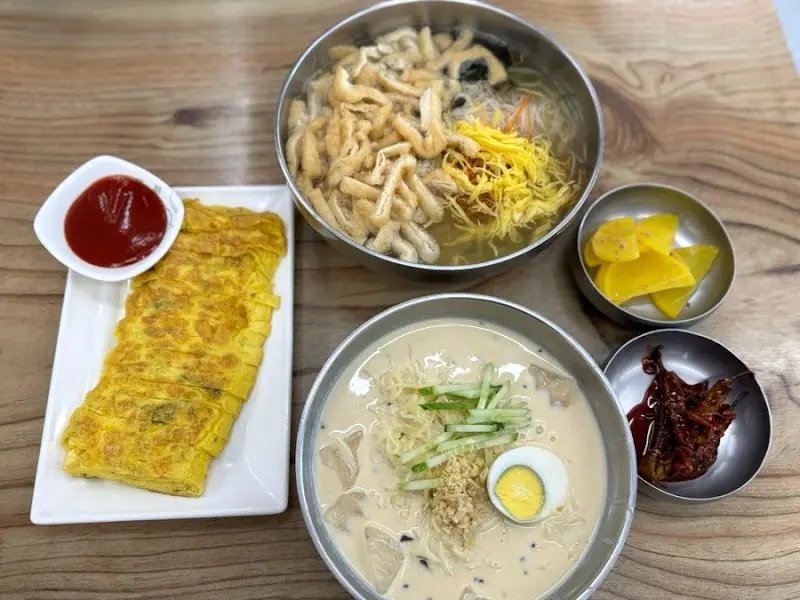 콩국수와 유부국수