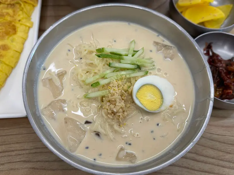 콩국수 근접샷