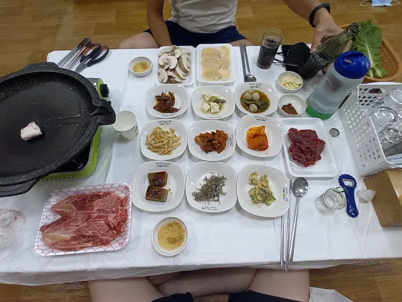 장흥삼합 한 상 차림