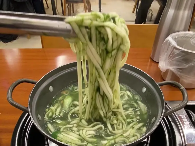 매생이 칼국수 면발