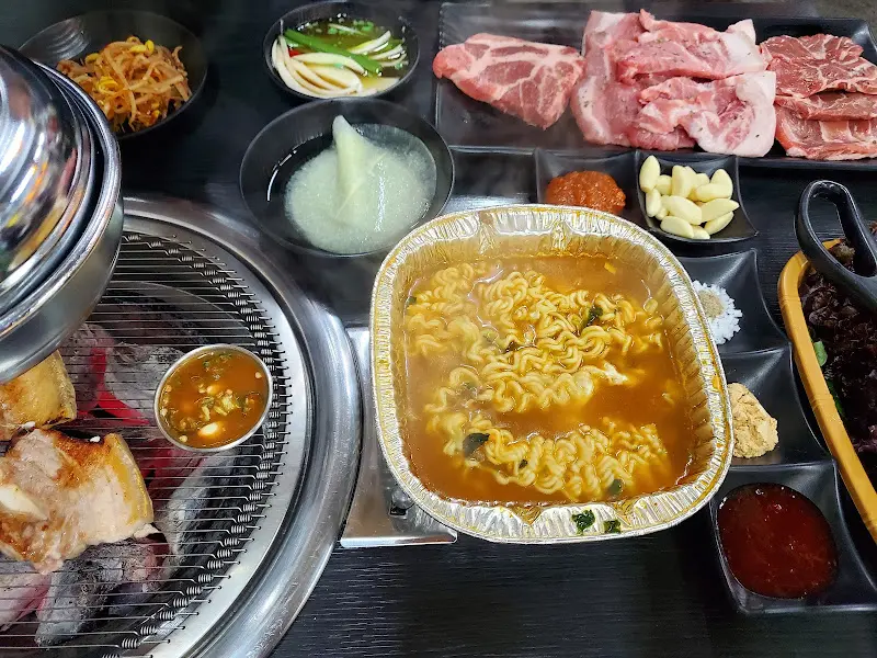 라면과 함께 즐기는 고기